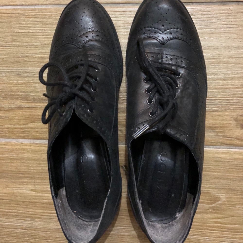 Also Oxford Shoe